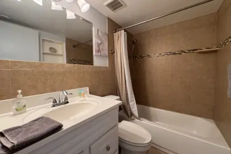 223c1da0 c2bc 46d0 b24d e4ec06137ef7