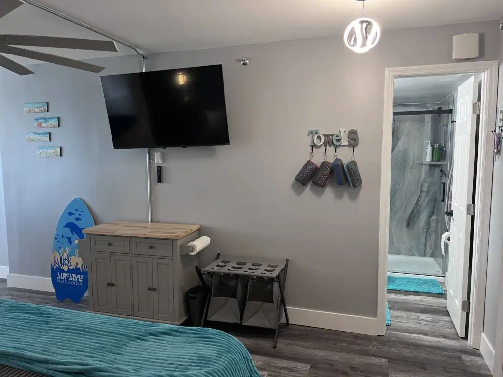 7bb1a7ab bf3c 43b0 8980 64e92afd7f1a