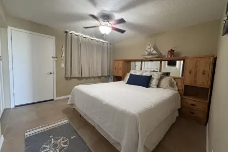 7ce5cca4 8921 4187 bccf b1c8f7ad2c30