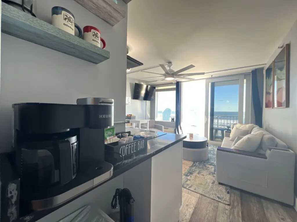 d8a80b0d c3dd 4077 87b5 76d47a8b7c8d