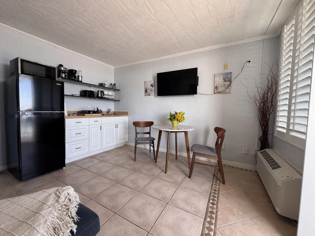 ebef6d4d e2c3 434d 9376 b910853e4b33