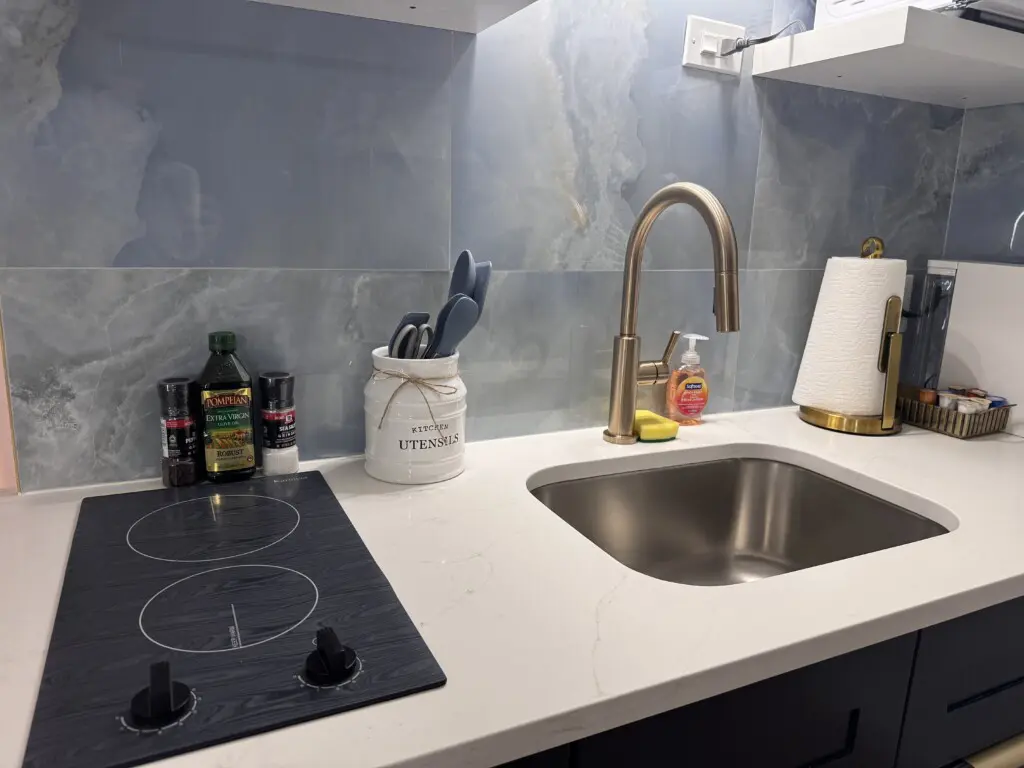 f6cf6aa4 1876 459b 8d71 ff4b30565969