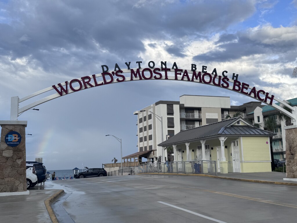 easy walk to the most famous sign, World's Most Famous Beach !!!