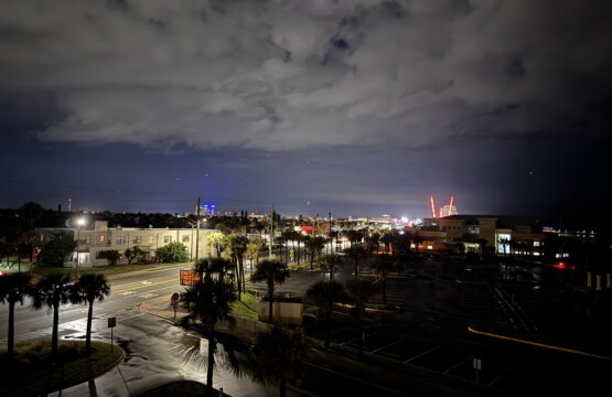 City View / Sling Shot - Do you dare take a ride on the Sling Shot?