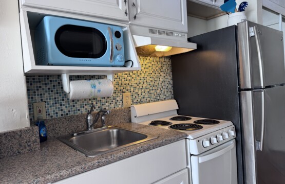 cute kitchenette perfect for morning breakfast and light lunches.