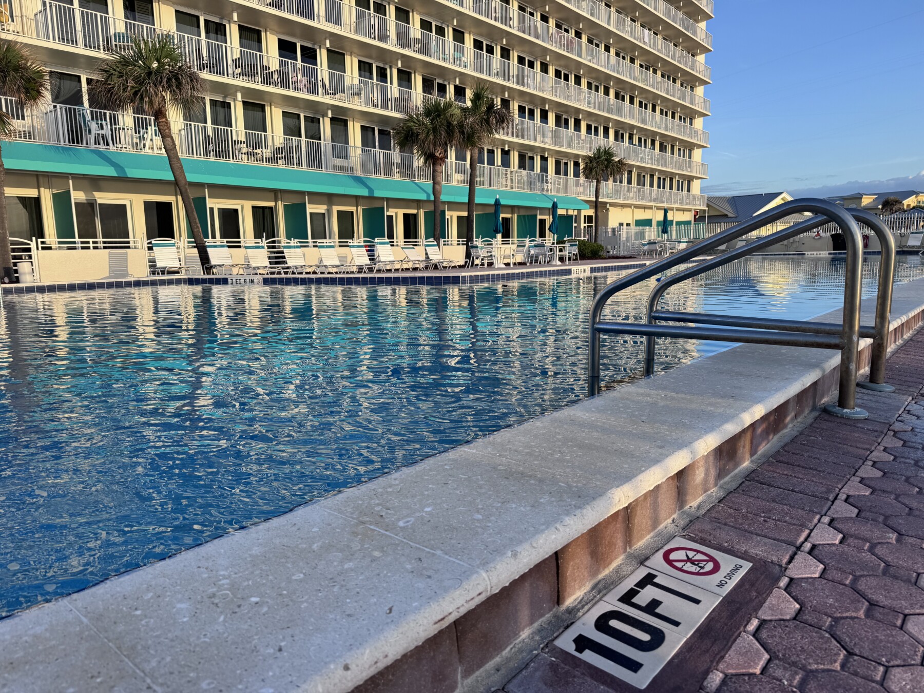 Huge heated pool and 10 feet deep