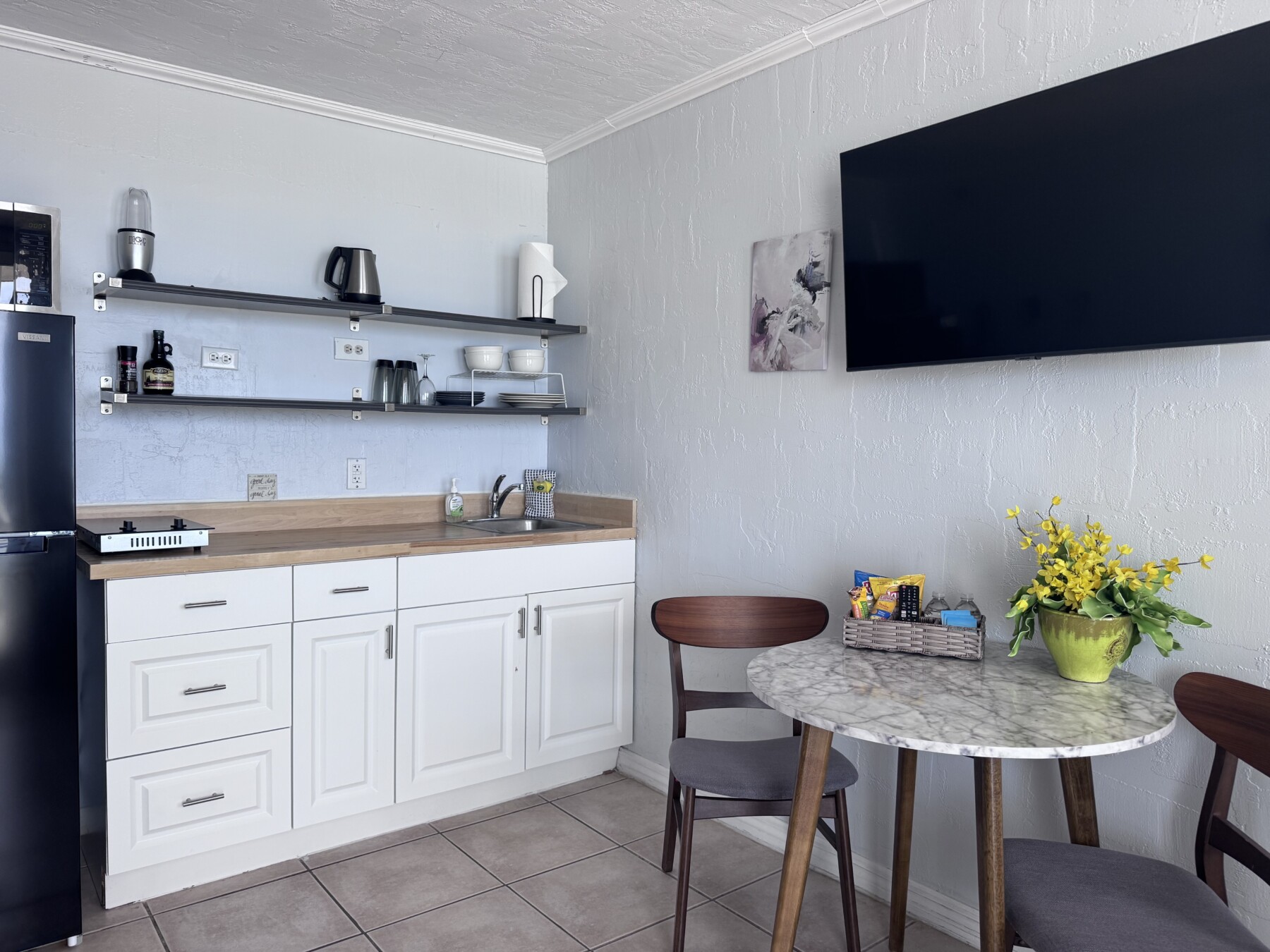 Perfect breakfast and lunch Kitchenette